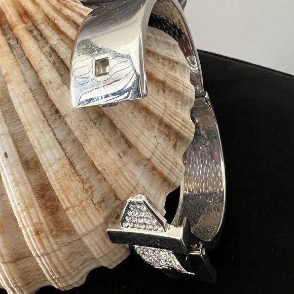 COPY - Belt Buckle Bangle - Picture 2 of 3